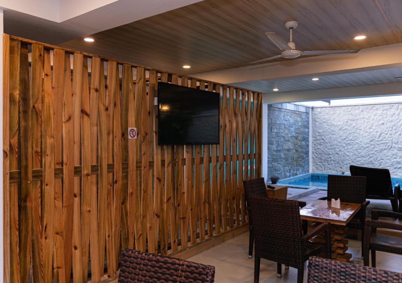 Aquzz Hotel & Spa - Maldives Maafushi Exterior foto
