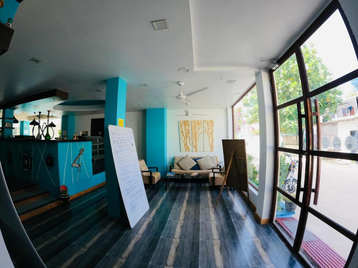 Aquzz Hotel & Spa - Maldives Maafushi Exterior foto